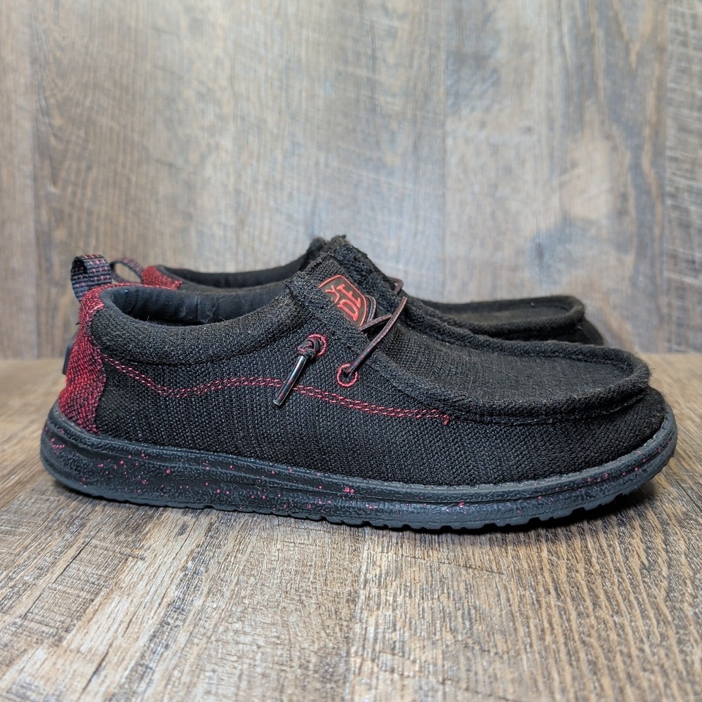 Hey Dude Wally Youth Flow Santiago Black Kids Size 6 Womens Size 7 Casual Slipon - Picture 2 of 13